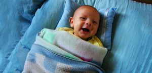 اگر نوزادتان به شما لبخند نمی زد خطری جدی در راه است