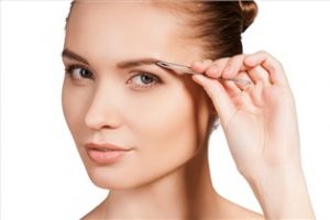 چگونه ابروهای زیبا و پرپشت داشته باشیم؟