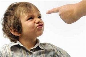 نقش والدین در کاهش لجاجت کودک