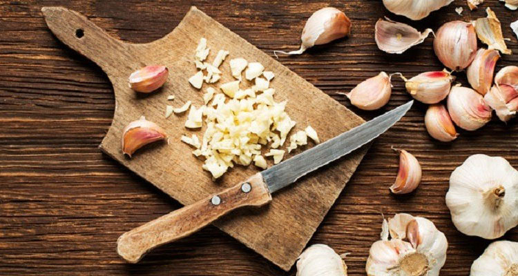  پیاز، زنجبیل و زردچوبه نیز حاوی خواص ضدویروسی هستند و قدرت دفاعی بدن را بالا می برند