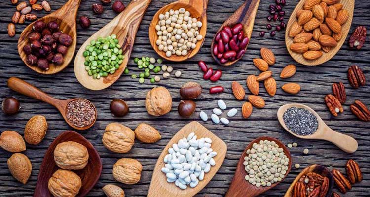 بیشتر مکمل‌های ویتامینی و مواد معدنی مثل ویتامین D، کلسیم و ویتامین C، هیچ تاثیری بر کاهش ابتلای افراد به بیماری‌های قلبی عروقی، حملات قلبی، سکته یا مرگ زودرس ندارد