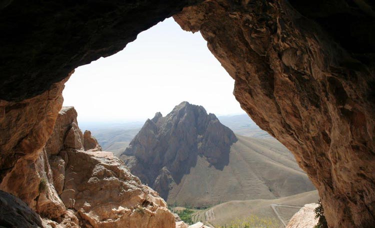 غار باستانی گلجیک زنجان
