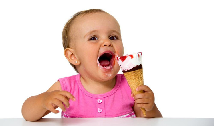 بستنی برای نوزاد از 11 ماهگی به بعد